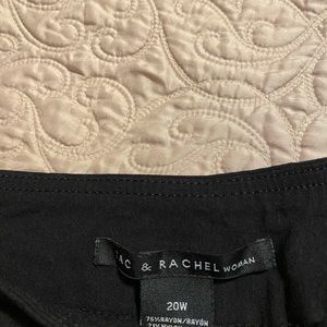 Black capris
